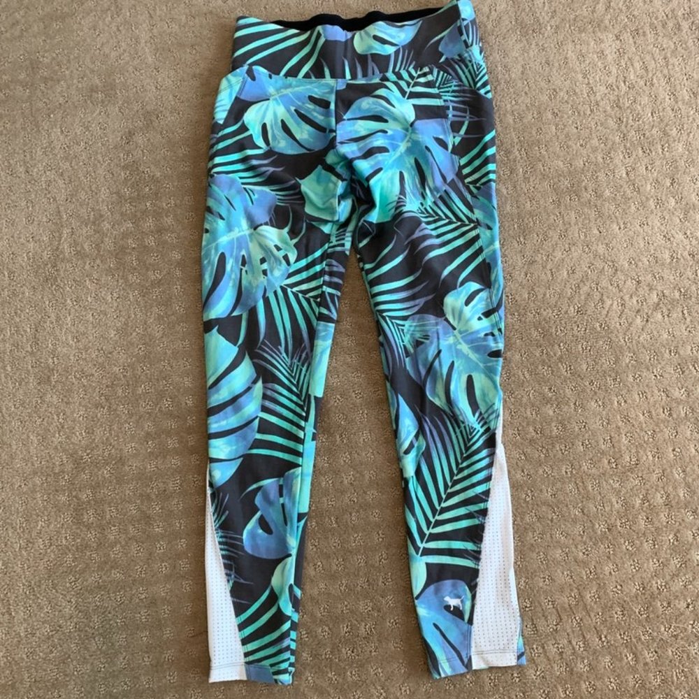 Like-new trendy leggings from PINK